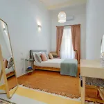 Feriehus Traditional Maltese Townhouse Wt Terrace And Pool By Buena Vista Senglea