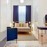 Traditional Maltese Townhouse Wt Terrace And Pool By Buena Vista Senglea