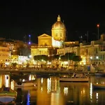 Traditional Maltese Townhouse Wt Terrace And Pool By Buena Vista *
