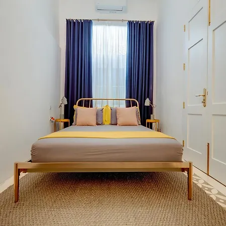 Traditional Maltese Townhouse Wt Terrace And Pool *