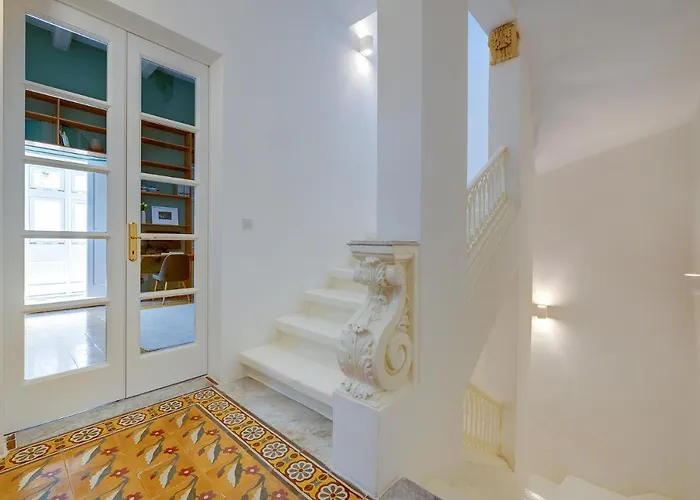 Traditional Maltese Townhouse Wt Terrace And Pool By Buena Vista 펜션 *