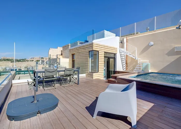 Traditional Maltese Townhouse Wt Terrace And Pool By Buena Vista 펜션