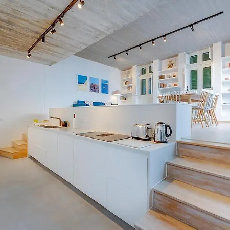 Hébergement de vacances Traditional Maltese Townhouse Wt Terrace And Pool *