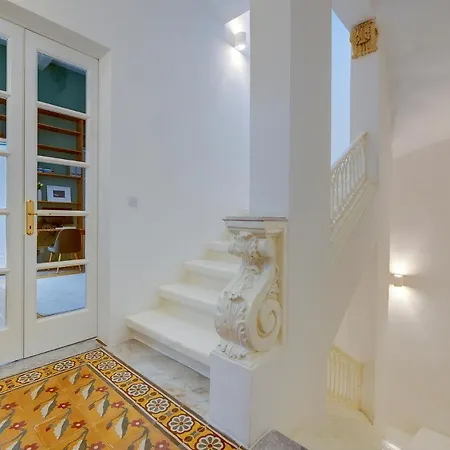 Traditional Maltese Townhouse Wt Terrace And Pool Hébergement de vacances *