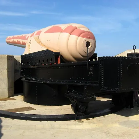 Traditional Maltese Townhouse Wt Terrace And Pool