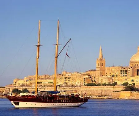 Traditional Maltese Townhouse Wt Terrace And Pool Hébergement de vacances