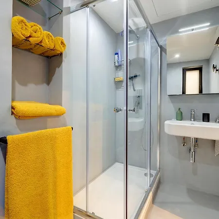 Hébergement de vacances Traditional Maltese Townhouse Wt Terrace And Pool *