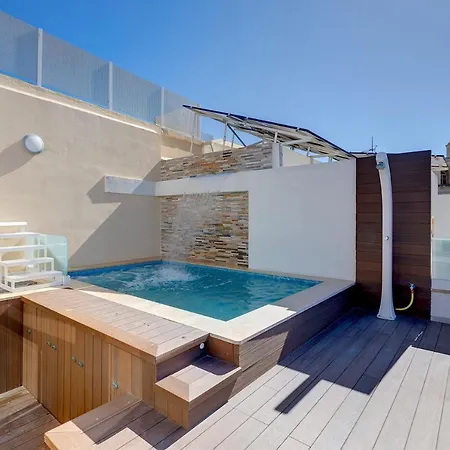 Traditional Maltese Townhouse Wt Terrace And Pool Hébergement de vacances *