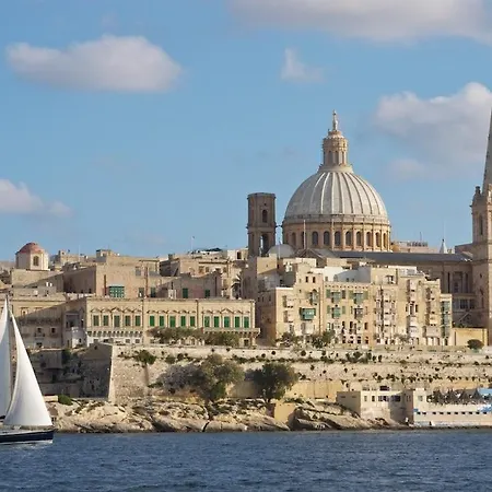 Ferienhaus Traditional Maltese Townhouse Wt Terrace And Pool *
