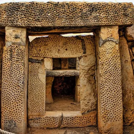 Ferienhaus Traditional Maltese Townhouse Wt Terrace And Pool