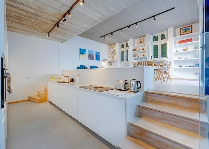 펜션 Traditional Maltese Townhouse Wt Terrace And Pool By Buena Vista *