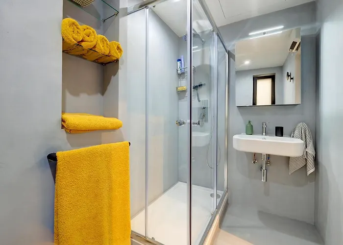 펜션 Traditional Maltese Townhouse Wt Terrace And Pool By Buena Vista *