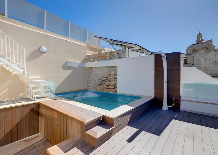 Traditional Maltese Townhouse Wt Terrace And Pool By Buena Vista 펜션 *