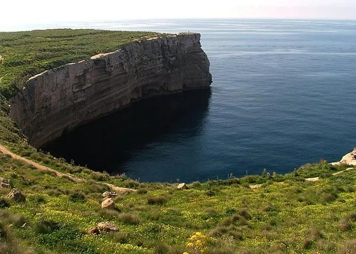 Traditional Maltese Townhouse Wt Terrace And Pool By Buena Vista * 센글리아